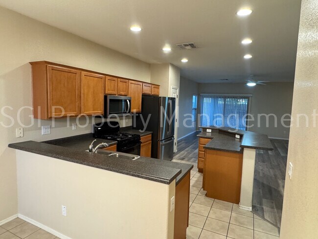 44572 W Santa Fe Ave Maricopa, AZ 85139 photo 3