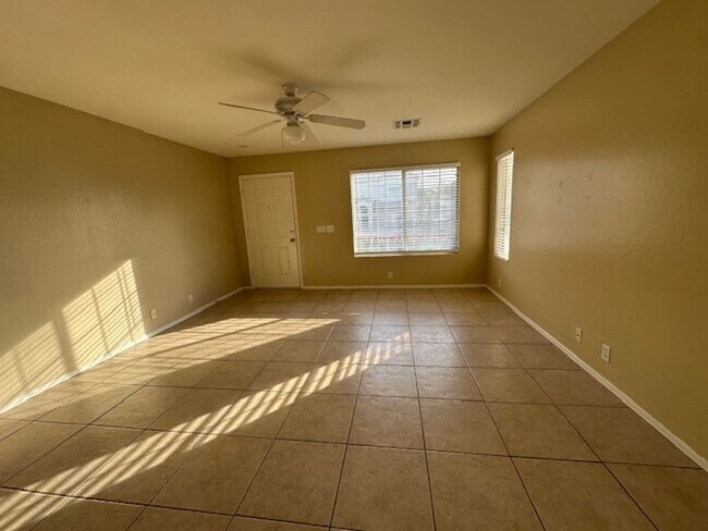 2464 E Jasper Dr Gilbert, AZ 85296 photo 3
