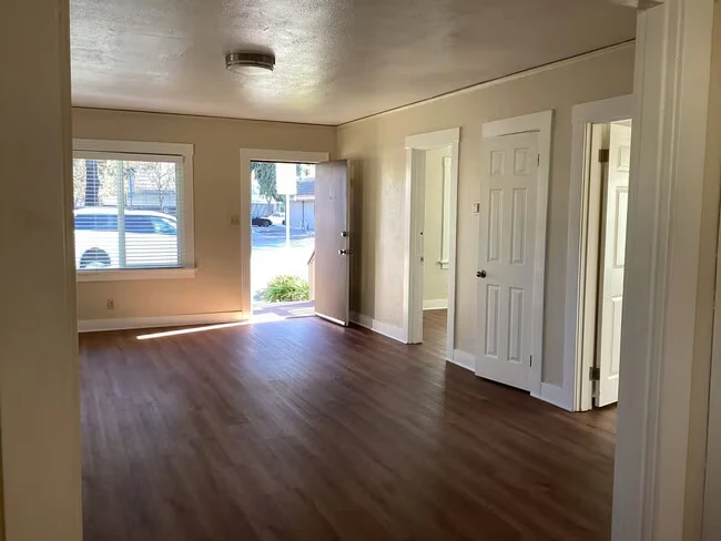 2226 Mission St Santa Cruz, CA 95060 photo 2