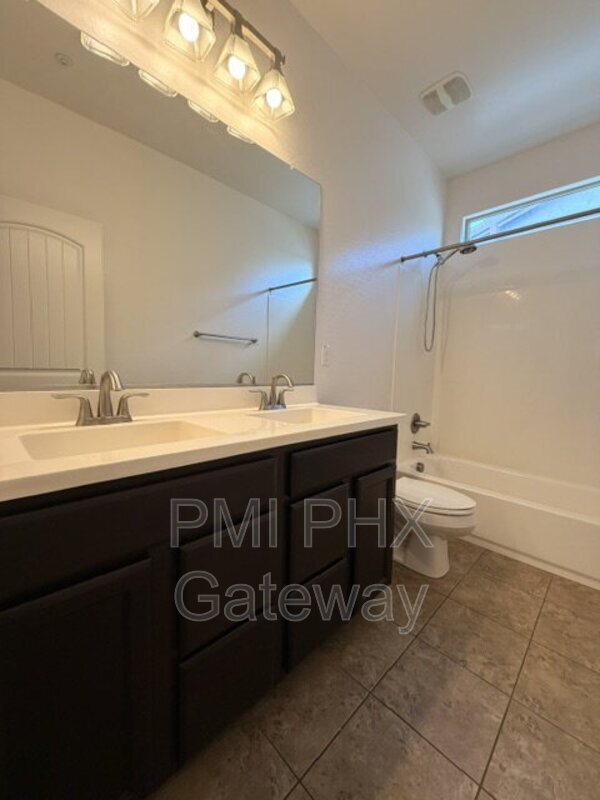 5169 S Moccasin Trail Gilbert, AZ 85298 photo 3