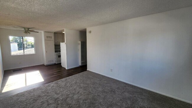 324 Zenith St Chula Vista, CA 91911 photo 3