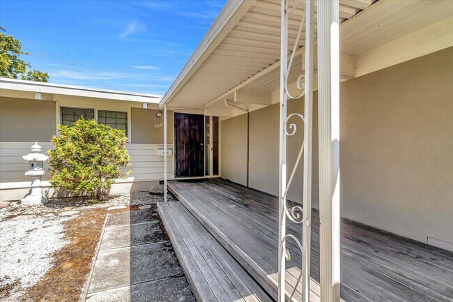 3807 Nathan Way Palo Alto, CA 94303 photo 4