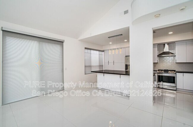 12430 Ruette Alliante San Diego, CA 92130 photo 4