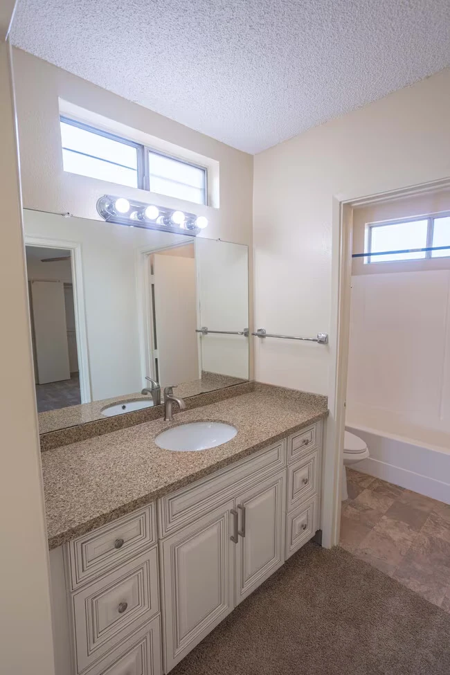 Casa de Palomar Apartments photo 5