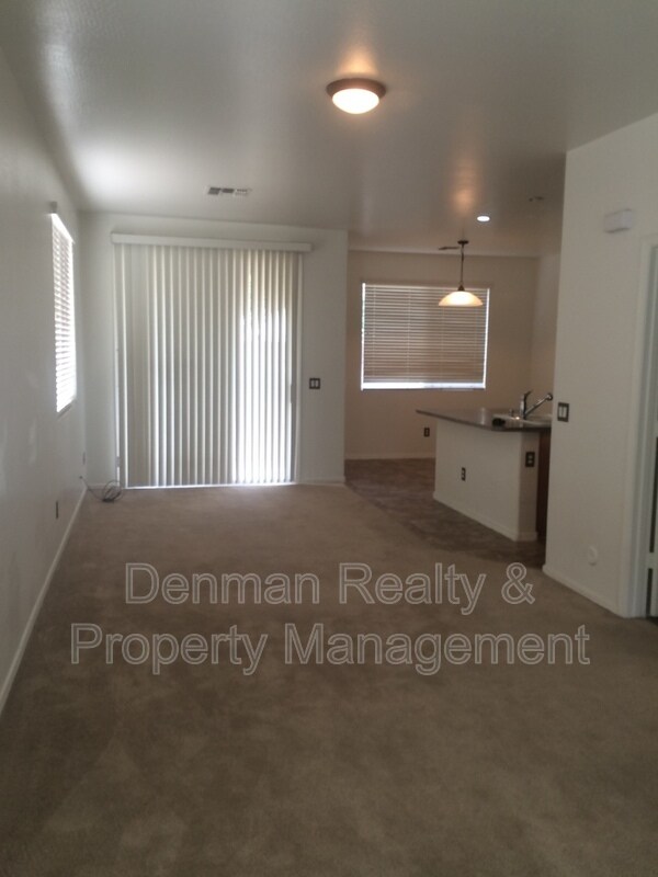3914 S 52nd Ln Phoenix, AZ 85043 photo 2