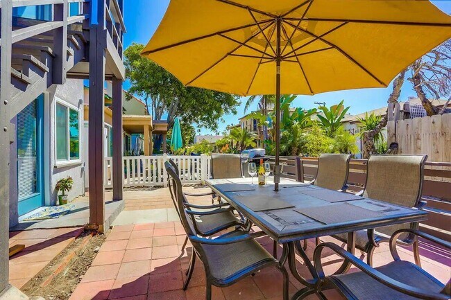 812 Island Ct San Diego, CA 92109 photo 5