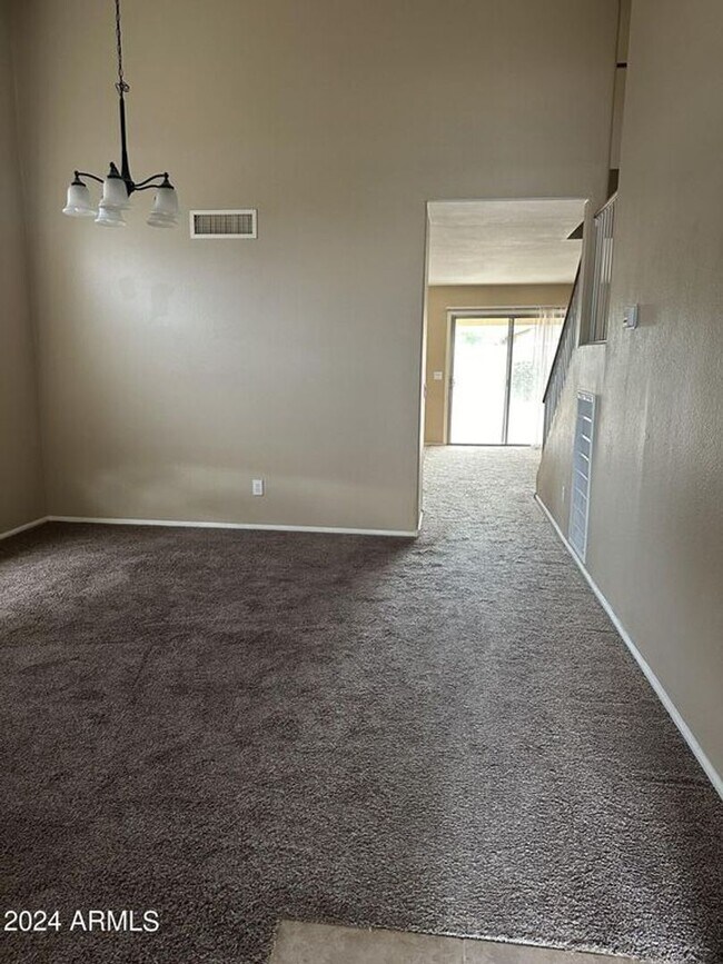 42303 Chambers Dr Maricopa, AZ 85138 photo 2