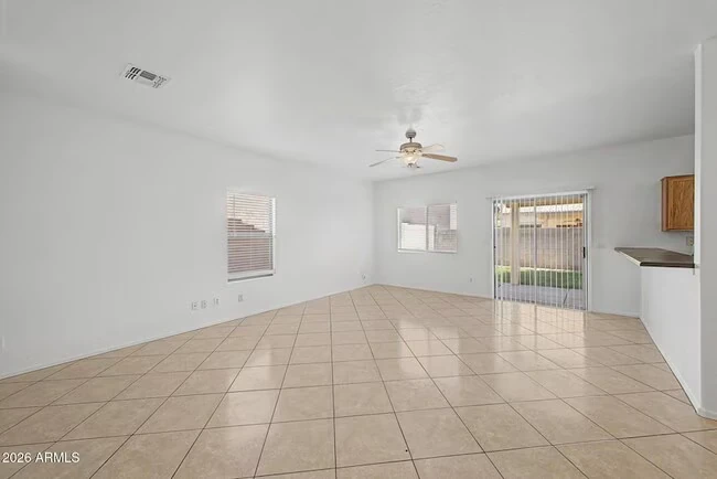 7027 W Lincoln St Peoria, AZ 85345 photo 5