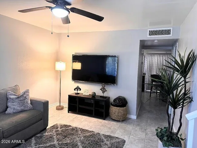 1115 E Fremont Dr Tempe, AZ 85282 photo 2