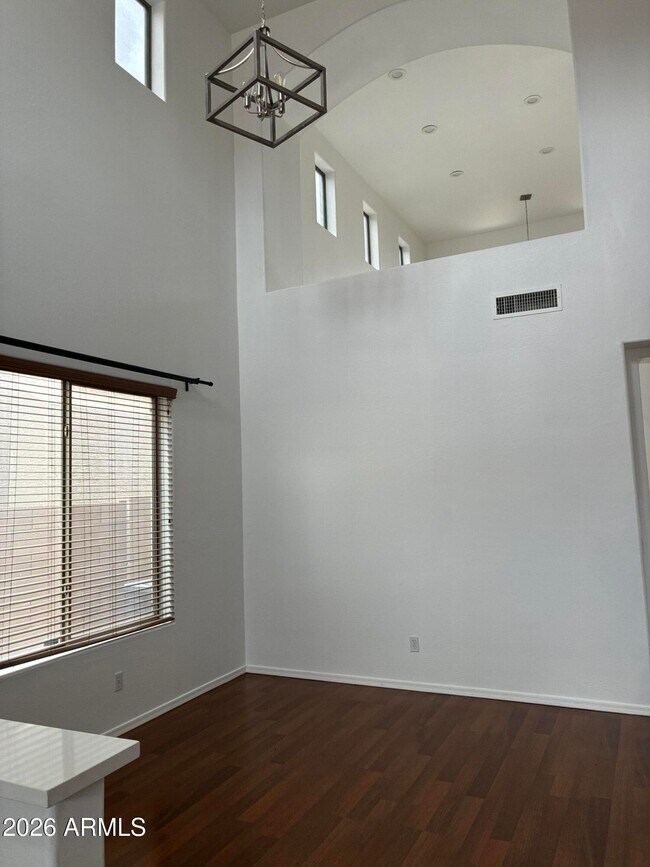 2741 W Redwood Ln Phoenix, AZ 85045 photo 4