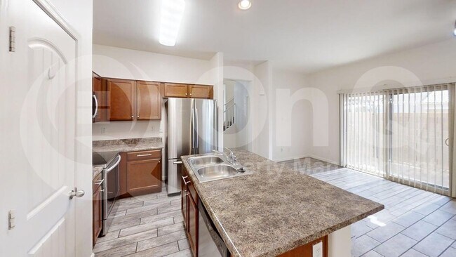 7842 W Cypress St Phoenix, AZ 85035 photo 2