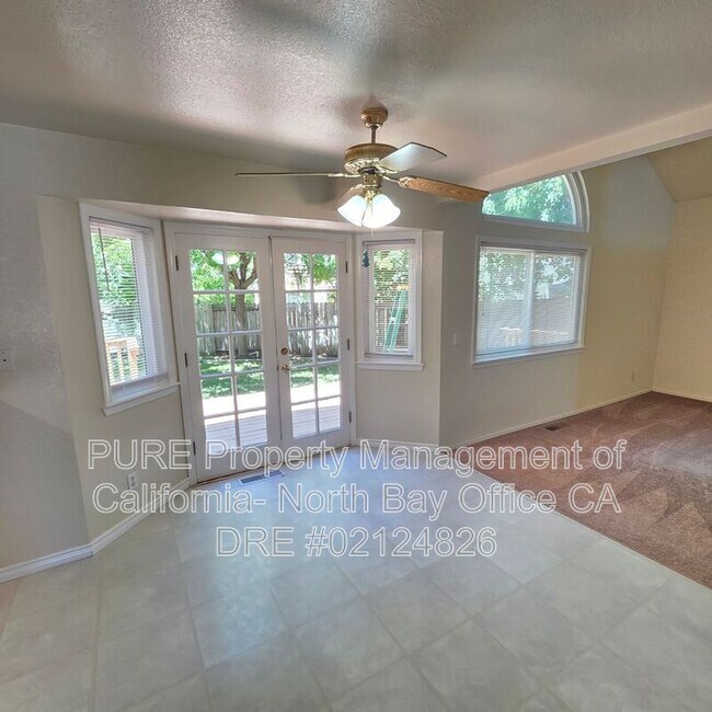 1310 Megan Pl Rohnert Park, CA 94928 photo 4