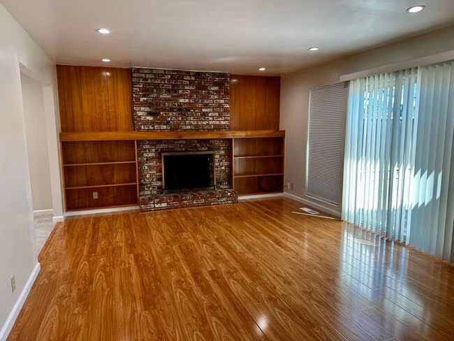 839 E Dana St Mountain View, CA 94041 photo 4