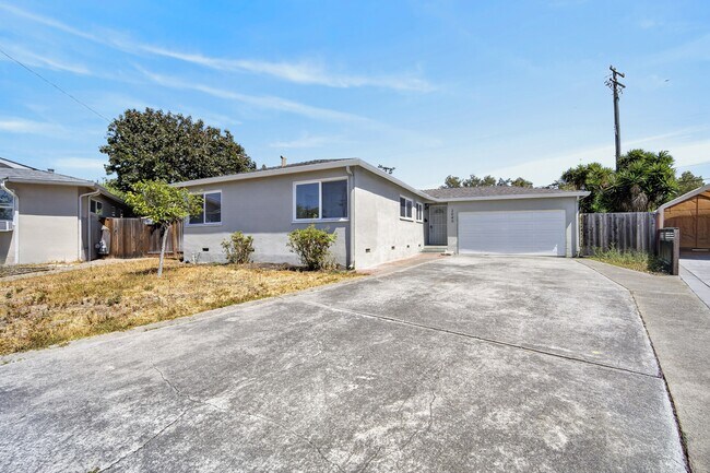 2045 Larsen Ct Santa Clara, CA 95051 photo 2