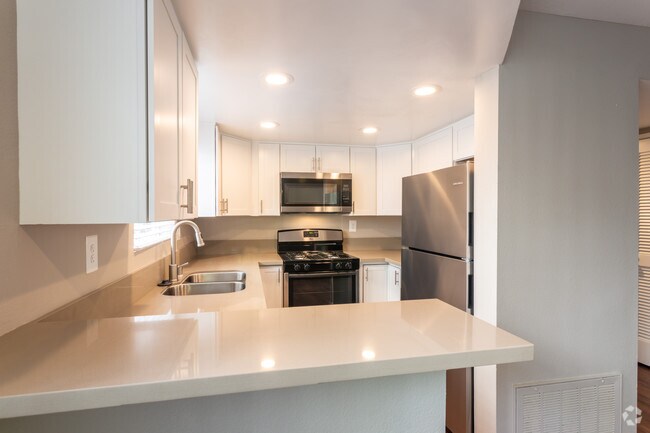 Capistrano 11-1106 floor plan