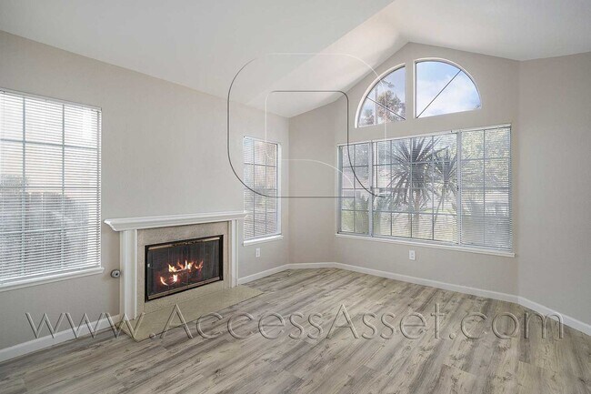 24387 Cam Vasco Murrieta, CA 92562 photo 3