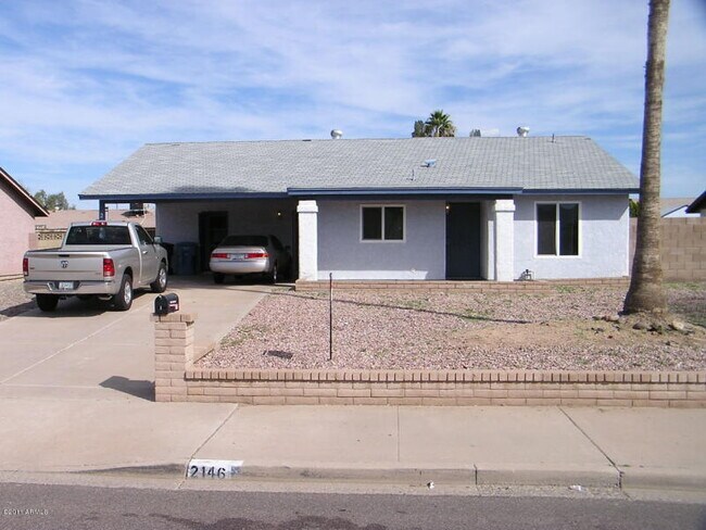 Hoa Free, 3 Bed With Desert Landscaping And Rv Gate! photo 2