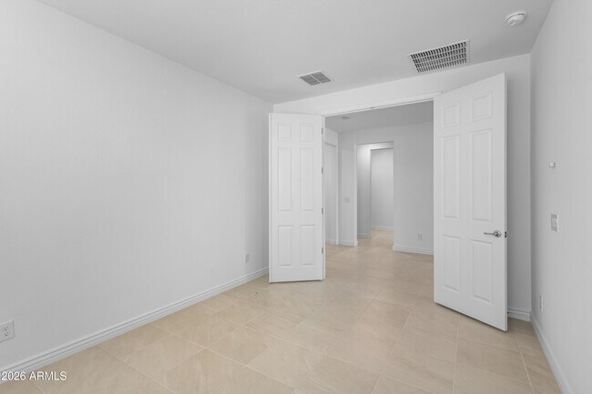 14832 W Honeysuckle Dr Surprise, AZ 85387 photo 4