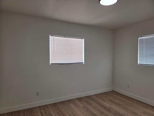 2201 E Portland St Phoenix, AZ 85006 photo 5