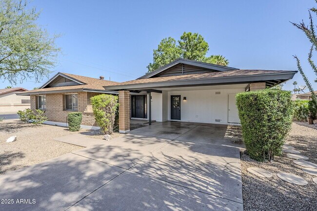 1904 E Manhatton Dr Tempe, AZ 85282 photo 3