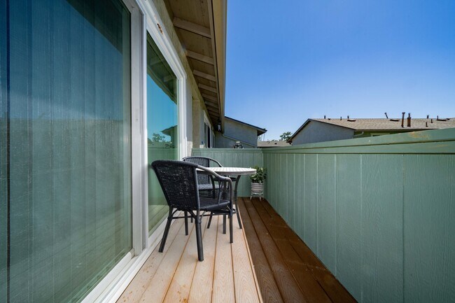 305 W San Marcos Blvd San Marcos, CA 92069 photo 4