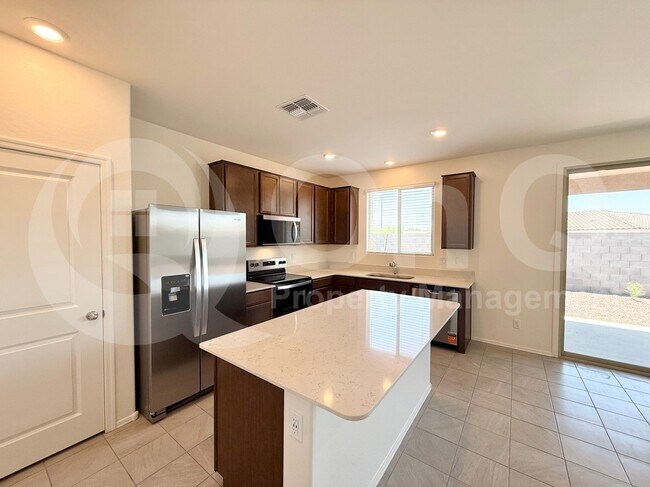 1477 E Chandler Ct Casa Grande, AZ 85122 photo 3