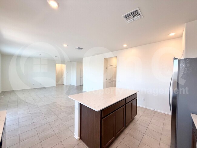 1477 E Chandler Ct Casa Grande, AZ 85122 photo 5