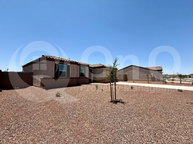 1477 E Chandler Ct Casa Grande, AZ 85122 photo 2