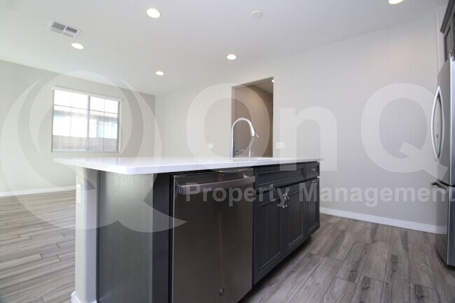 3044 N Cholla St Chandler, AZ 85224 photo 4