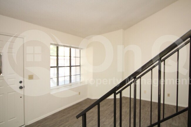 921 W University Dr Mesa, AZ 85201 photo 4