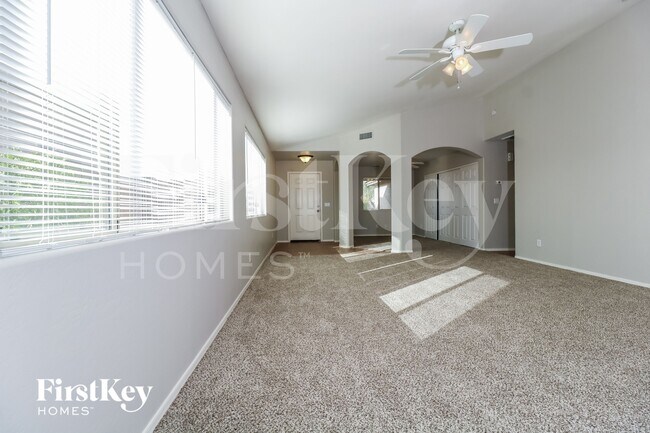 25757 W St Kateri Dr Buckeye, AZ 85326 photo 4