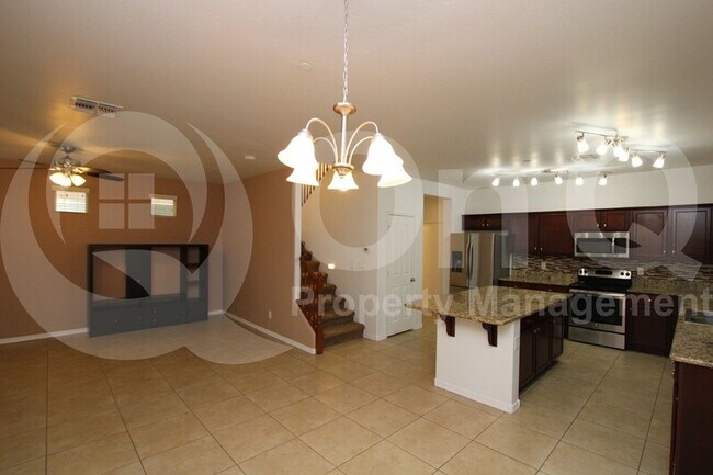 9218 W Meadow Dr Peoria, AZ 85382 photo 4