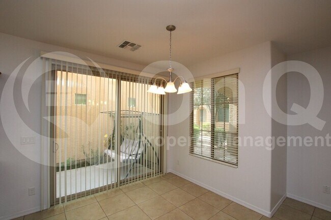 9218 W Meadow Dr Peoria, AZ 85382 photo 5