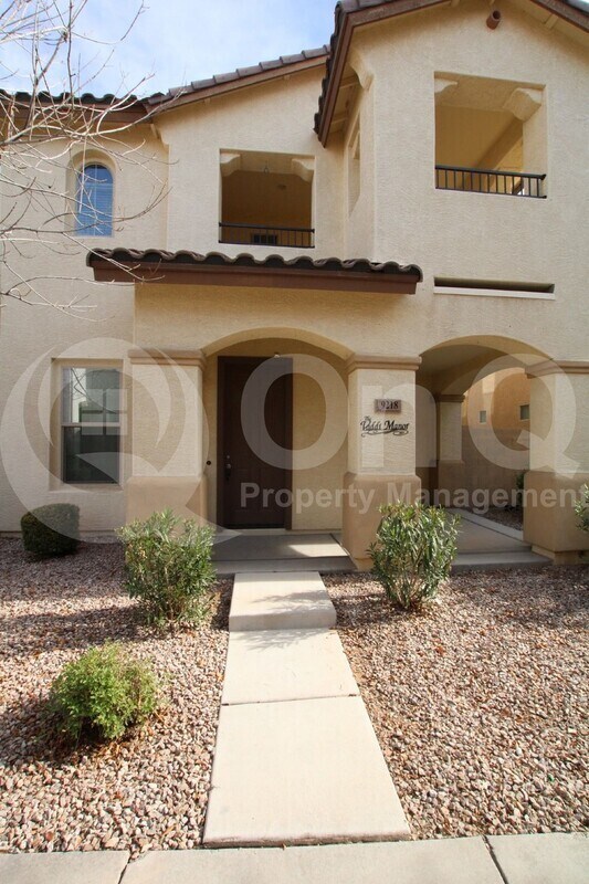 9218 W Meadow Dr Peoria, AZ 85382 photo 2