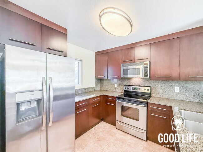 7445 Charmant Dr San Diego, CA 92122 photo 2