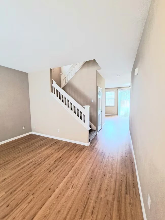 Living Large With Lots Of Space - Many Community Amenities Included photo 3