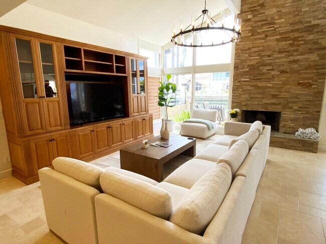 39 Green Turtle Rd Coronado, CA 92118 photo 5