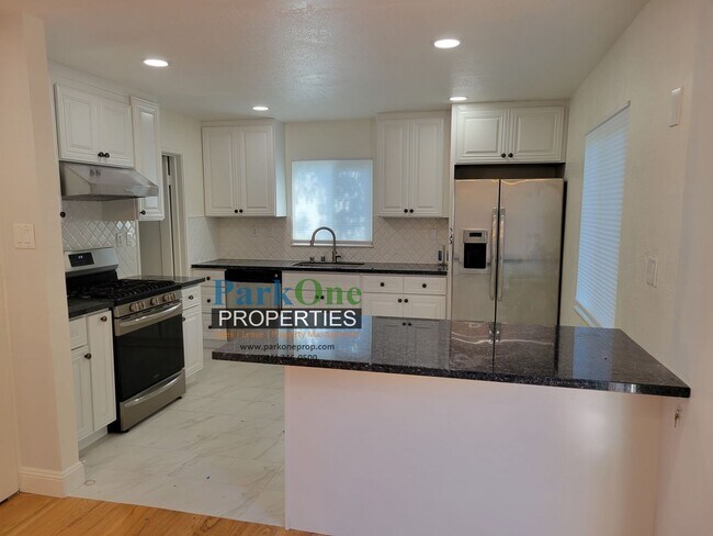1867 Poplar Dr Walnut Creek, CA 94595 photo 2