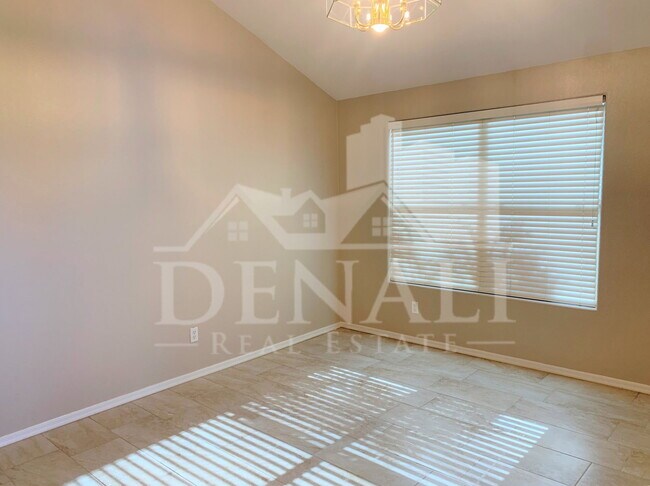 1723 E Erie St Gilbert, AZ 85295 photo 2