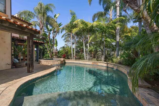 417 El Sueno Solana Beach, CA 92075