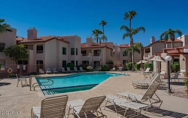 9460 E Mission Ln Scottsdale, AZ 85258 photo 2