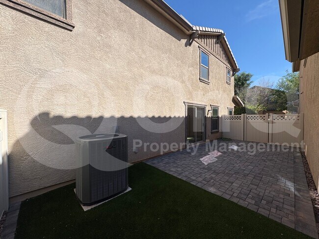 867 S Pheasant Dr Gilbert, AZ 85296 photo 2