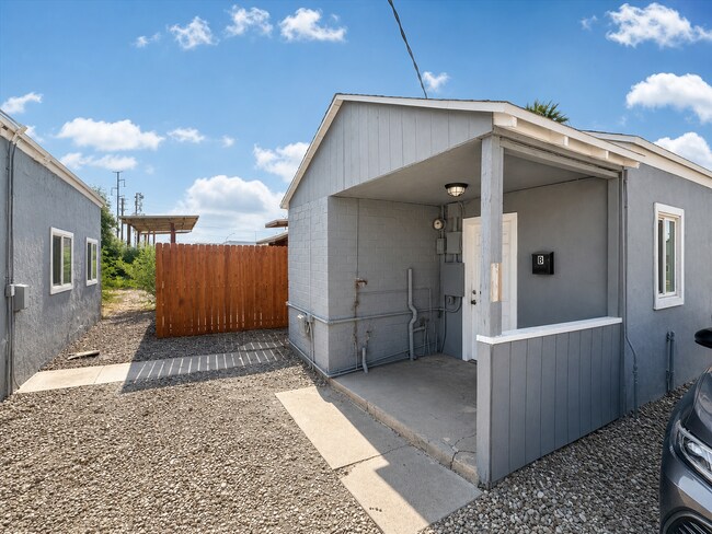 5915 W Palmaire Ave Glendale, AZ 85301 photo 4