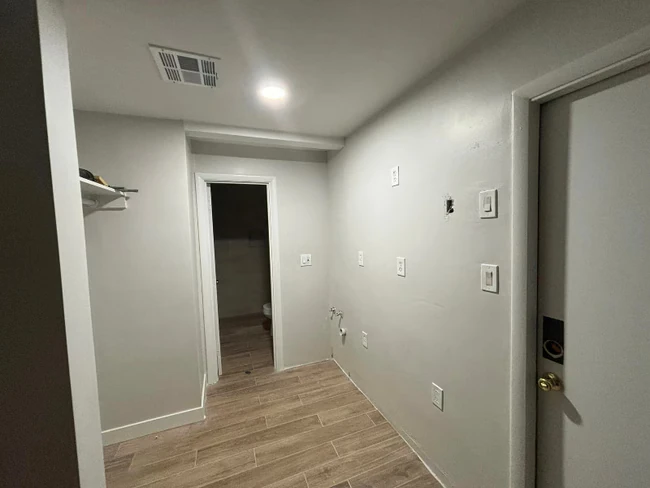 2301 E Yale St Phoenix, AZ 85006 photo 2