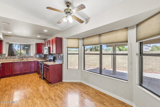19810 N 46th Ave Glendale, AZ 85308 photo 4