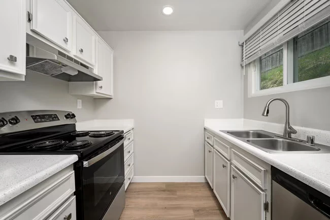 Point Loma Bay Apartments