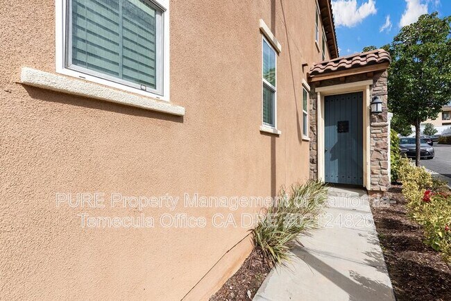 32366 Turner Ln Temecula, CA 92592 photo 3