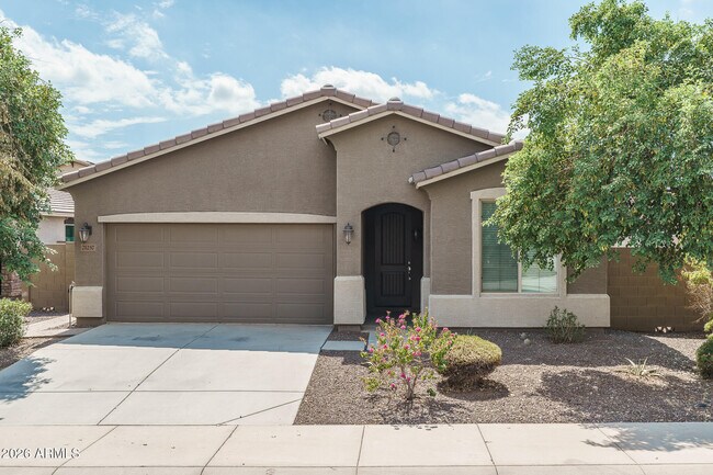 21257 W Berkeley Rd photo 2