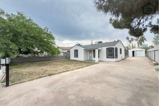 2517 E Culver St Phoenix, AZ 85008 photo 4