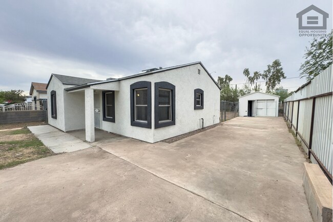 2517 E Culver St Phoenix, AZ 85008 photo 5